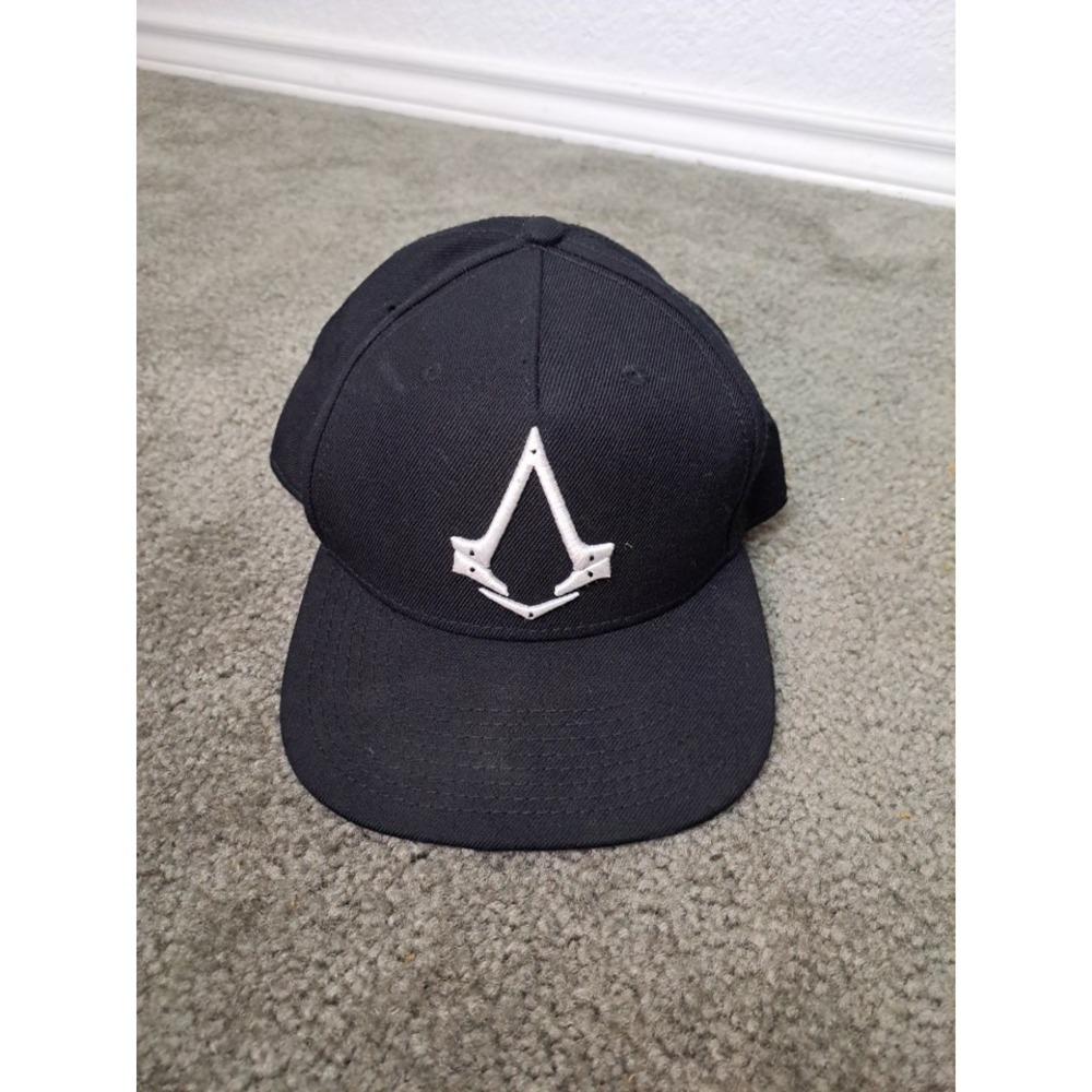Assassin's Creed Graphic Flatbill Snapback Cap Hat Embroidered Adjustable